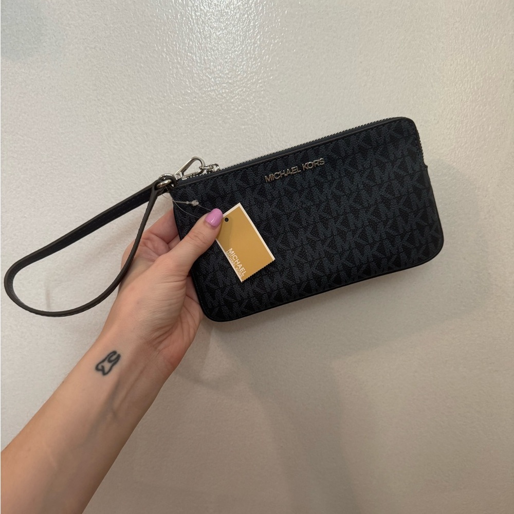 Michael Kors Wristlet